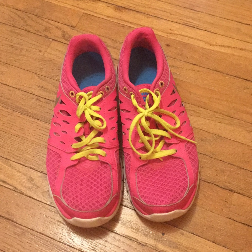 Pink Nike tennis shoes
